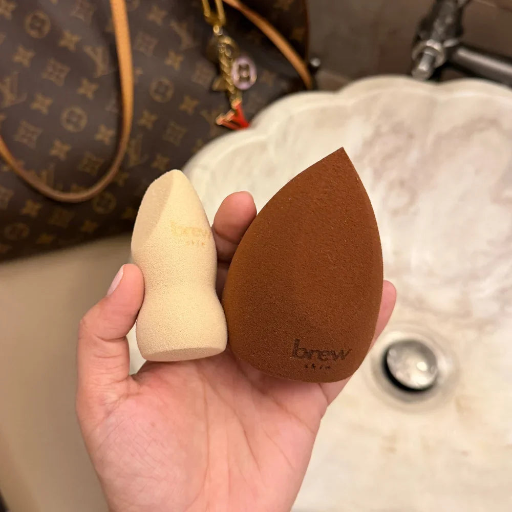 Beauty Sponge vs. Fingers: Which Gives a Better Makeup Finish?
